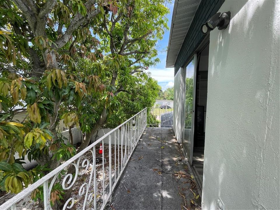 En Renta: $6,800 (5 camas, 3 baños, 2147 Pies cuadrados)