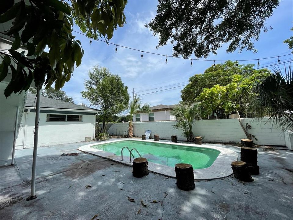 En Renta: $6,800 (5 camas, 3 baños, 2147 Pies cuadrados)