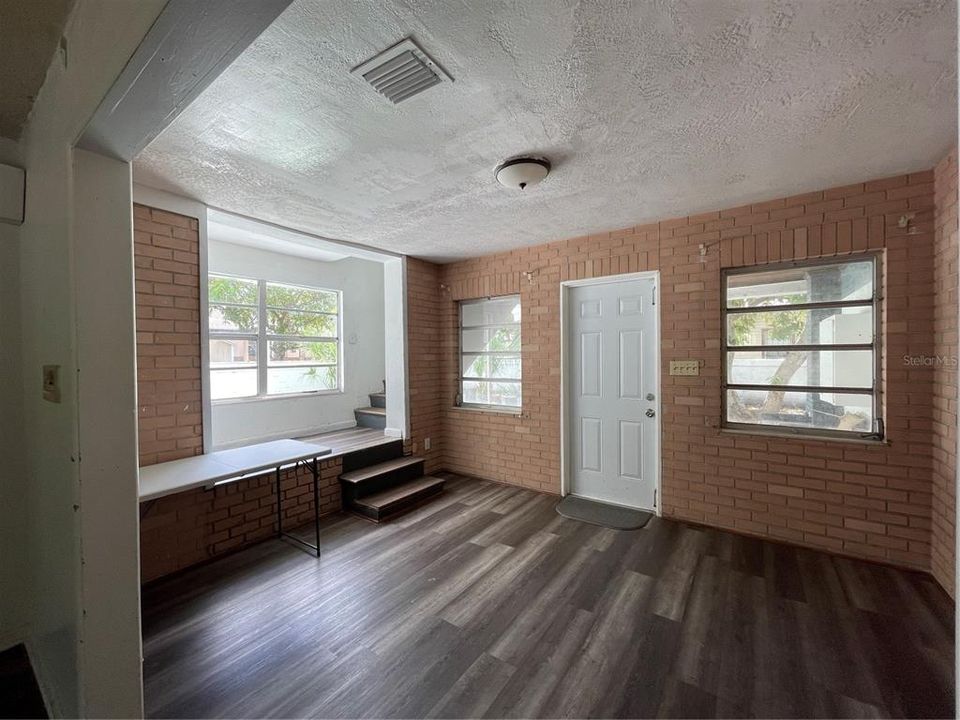 En Renta: $6,800 (5 camas, 3 baños, 2147 Pies cuadrados)