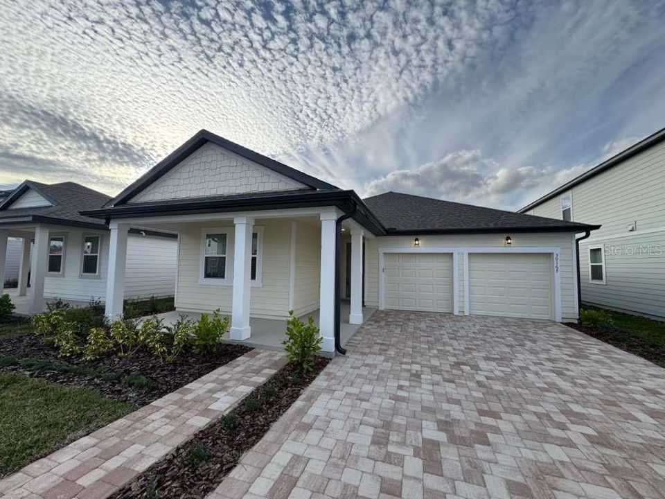 For Rent: $2,600 (3 beds, 2 baths, 1709 Square Feet)