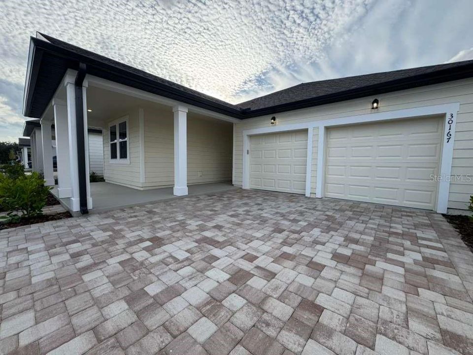 For Rent: $2,600 (3 beds, 2 baths, 1709 Square Feet)