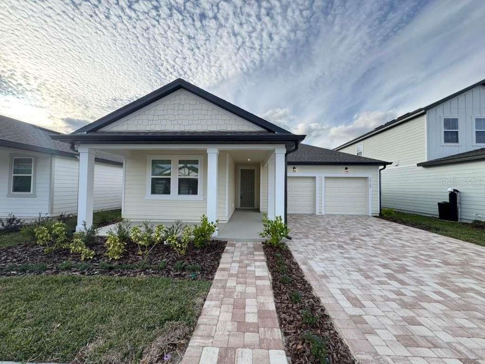 For Rent: $2,600 (3 beds, 2 baths, 1709 Square Feet)