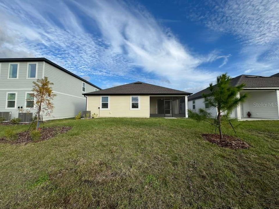 For Rent: $2,600 (3 beds, 2 baths, 1709 Square Feet)