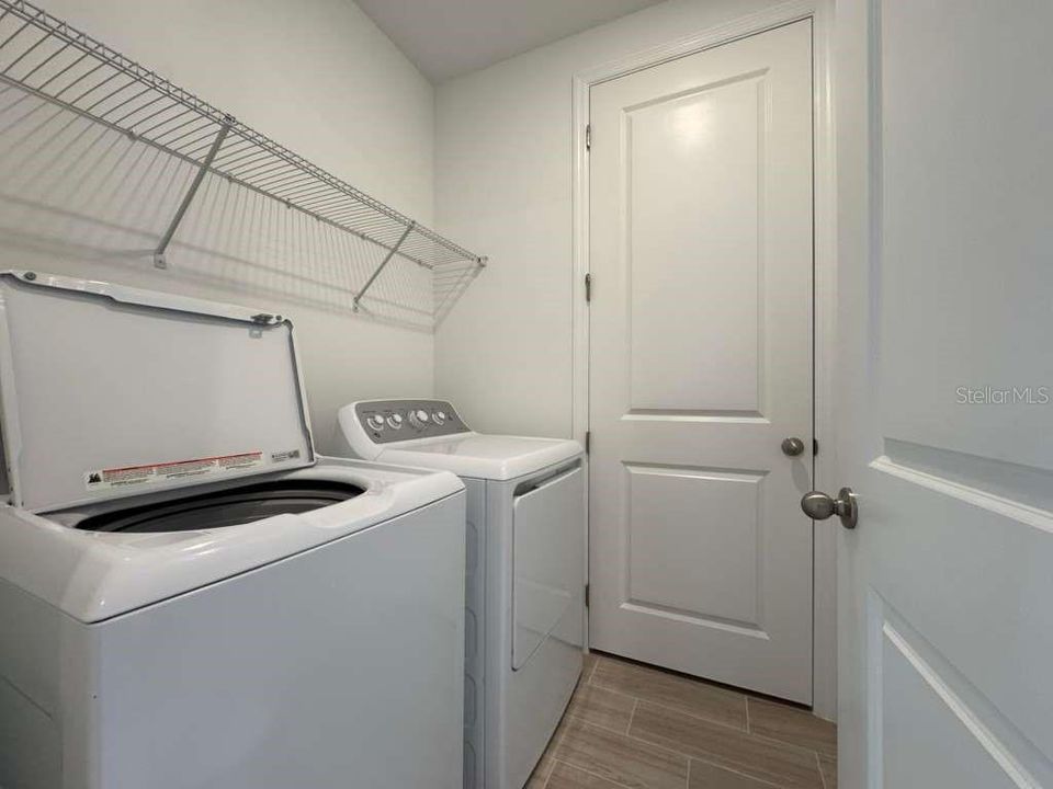 For Rent: $2,600 (3 beds, 2 baths, 1709 Square Feet)