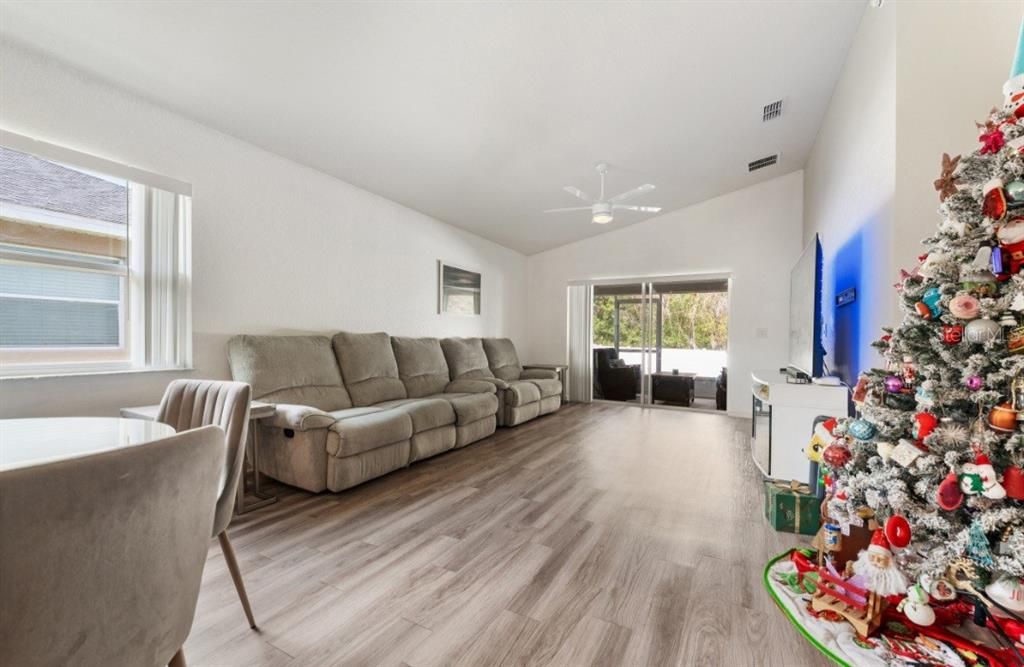 出租: $1,500 (3 贝兹, 2 浴室, 1482 平方英尺)