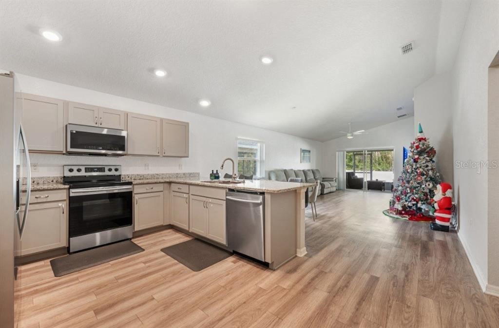 出租: $1,500 (3 贝兹, 2 浴室, 1482 平方英尺)