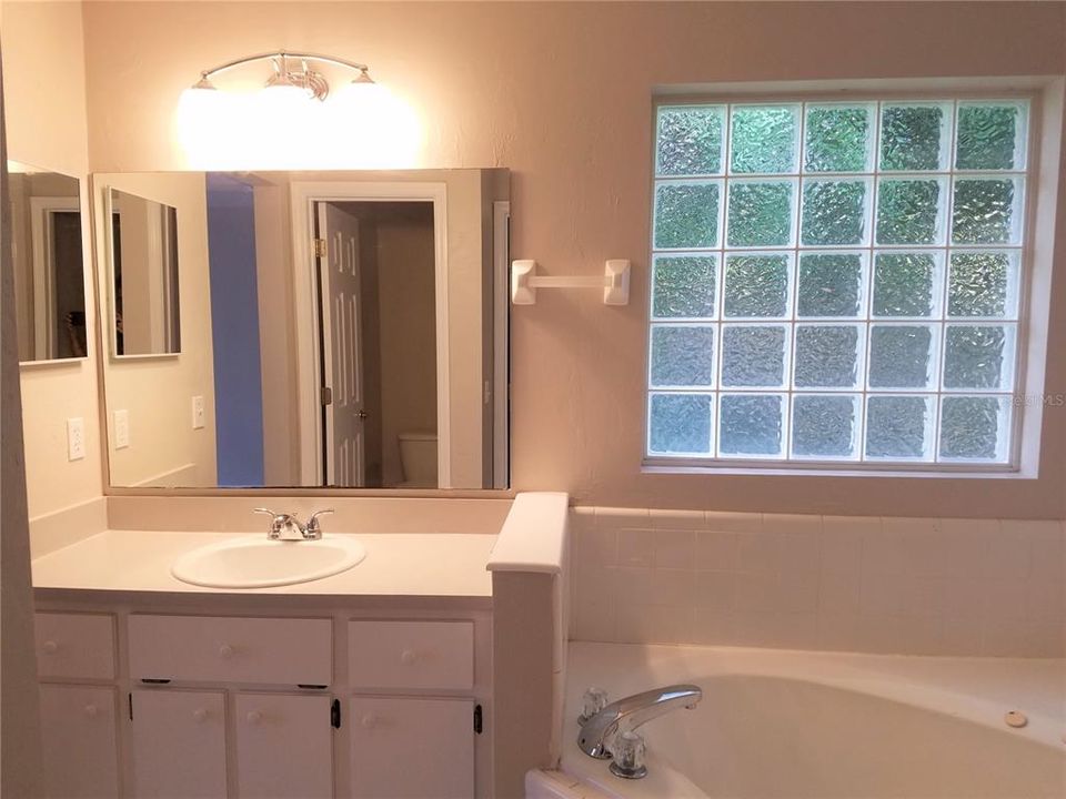 В аренду: $2,095 (3 спален, 2 ванн, 1508 Квадратных фут)