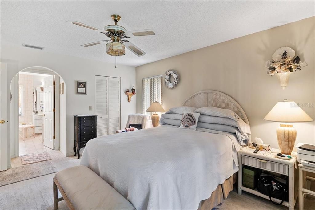 For Sale: $297,000 (3 beds, 2 baths, 1341 Square Feet)