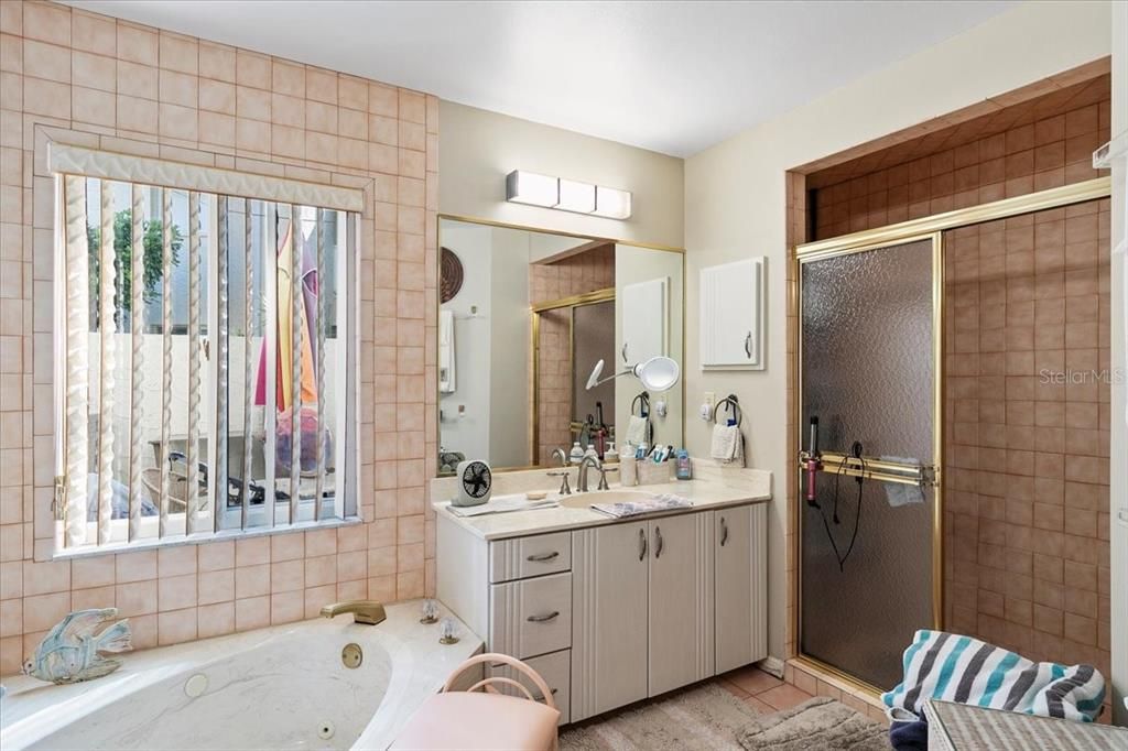 For Sale: $297,000 (3 beds, 2 baths, 1341 Square Feet)