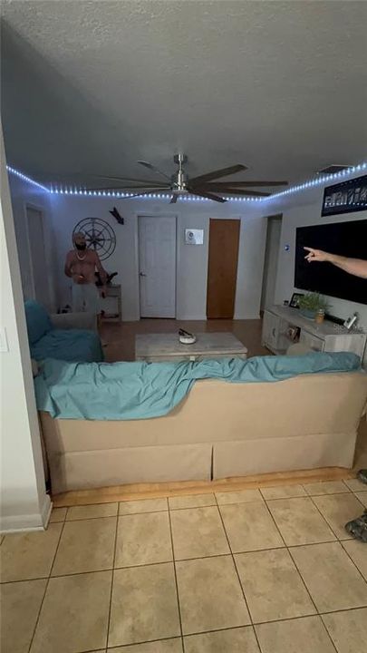 En Venta: $325,000 (2 camas, 2 baños, 1134 Pies cuadrados)