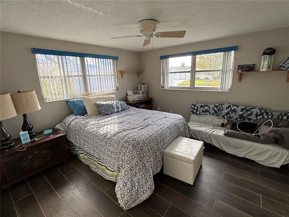 For Sale: $319,900 (3 beds, 2 baths, 1549 Square Feet)