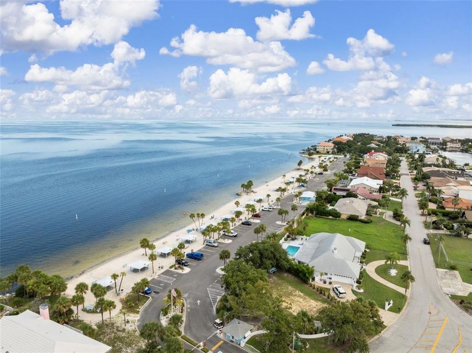 For Sale: $319,900 (3 beds, 2 baths, 1549 Square Feet)