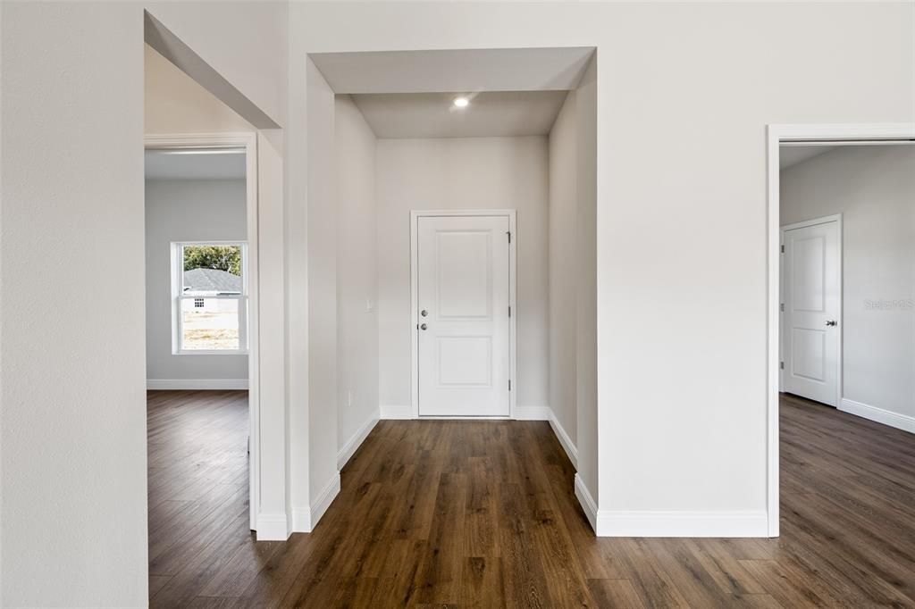 На продажу: $304,900 (3 спален, 2 ванн, 1670 Квадратных фут)