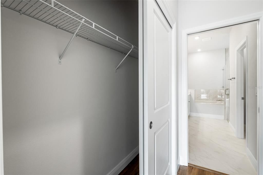 На продажу: $304,900 (3 спален, 2 ванн, 1670 Квадратных фут)