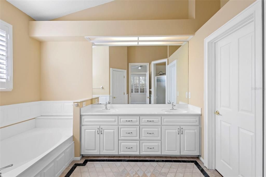 待售: $569,900 (3 贝兹, 2 浴室, 2581 平方英尺)