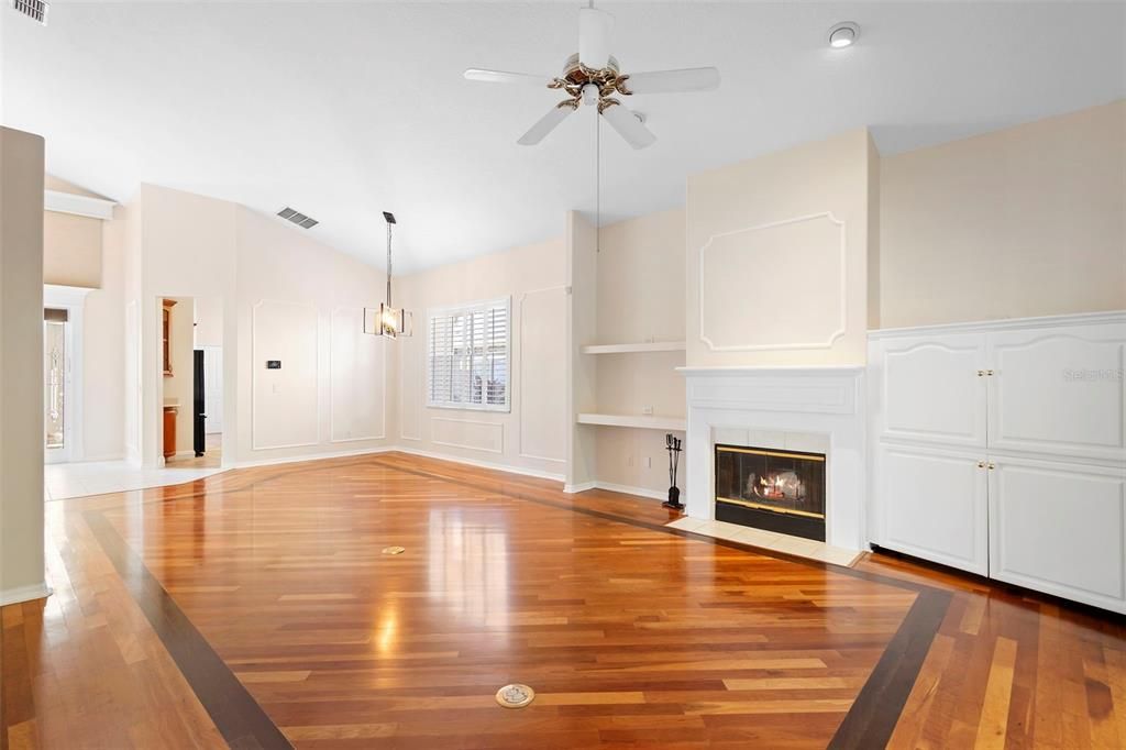 待售: $569,900 (3 贝兹, 2 浴室, 2581 平方英尺)