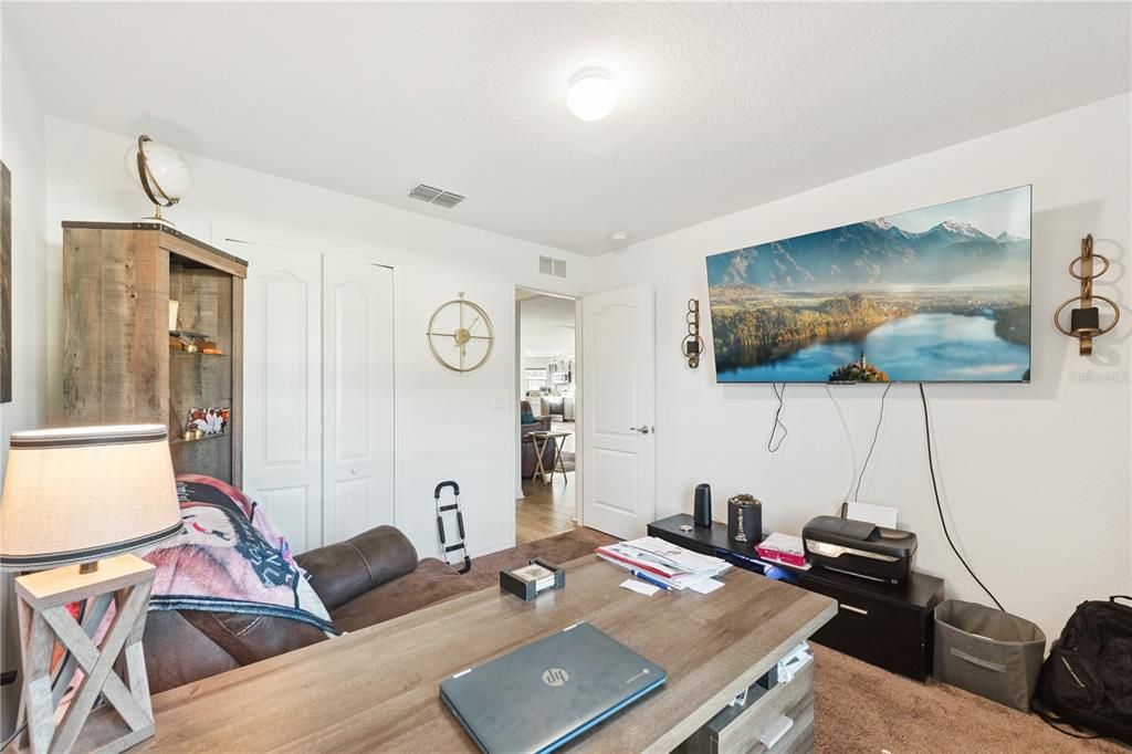 For Rent: $2,200 (3 beds, 2 baths, 1500 Square Feet)