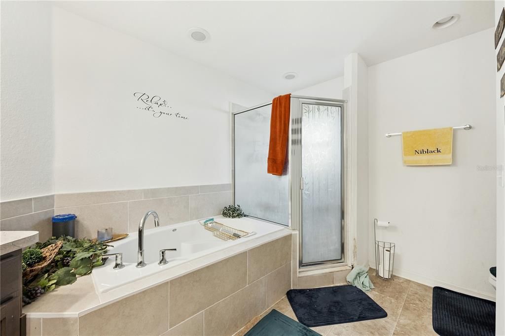 For Rent: $2,200 (3 beds, 2 baths, 1500 Square Feet)