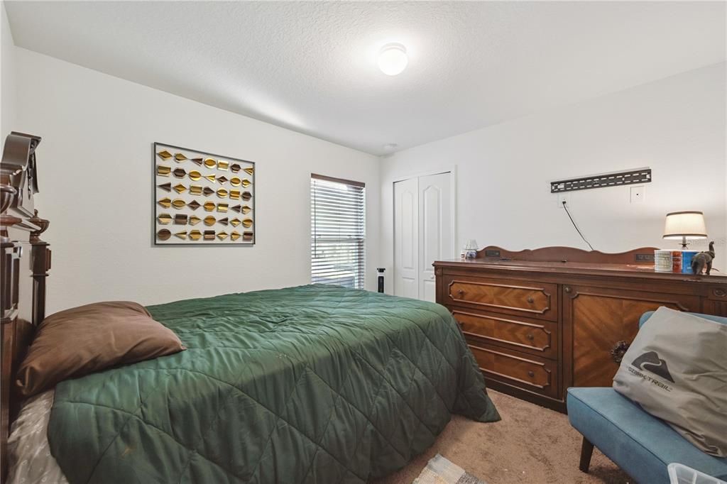 For Rent: $2,200 (3 beds, 2 baths, 1500 Square Feet)