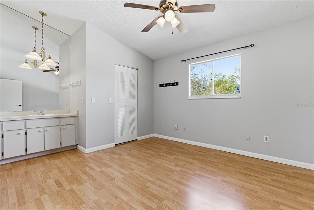 En Renta: $1,650 (2 camas, 2 baños, 800 Pies cuadrados)