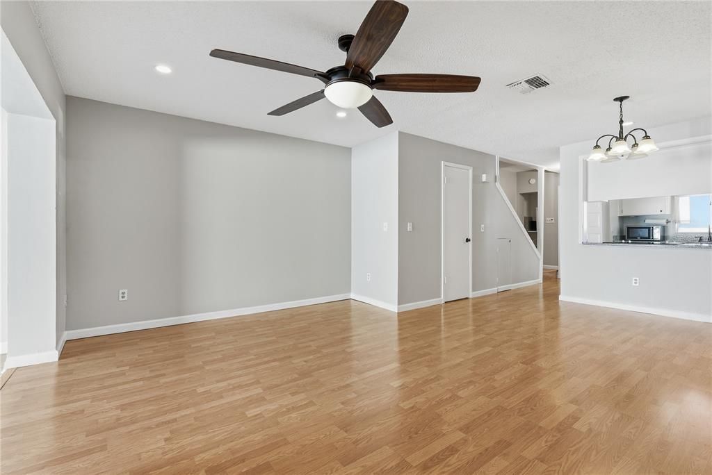 En Renta: $1,650 (2 camas, 2 baños, 800 Pies cuadrados)