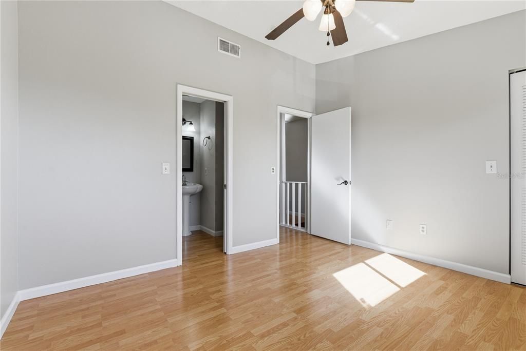 En Renta: $1,650 (2 camas, 2 baños, 800 Pies cuadrados)