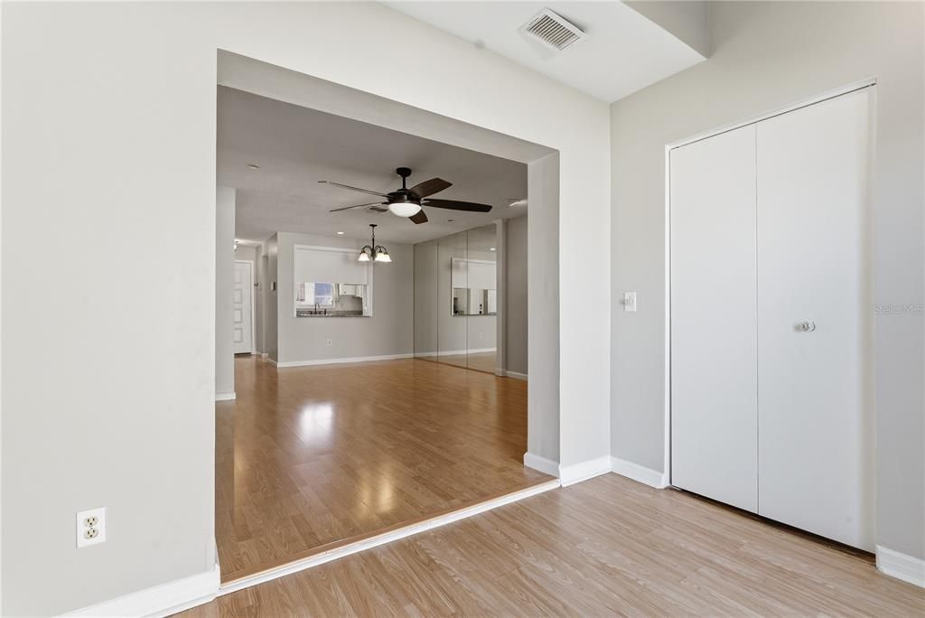 En Renta: $1,650 (2 camas, 2 baños, 800 Pies cuadrados)