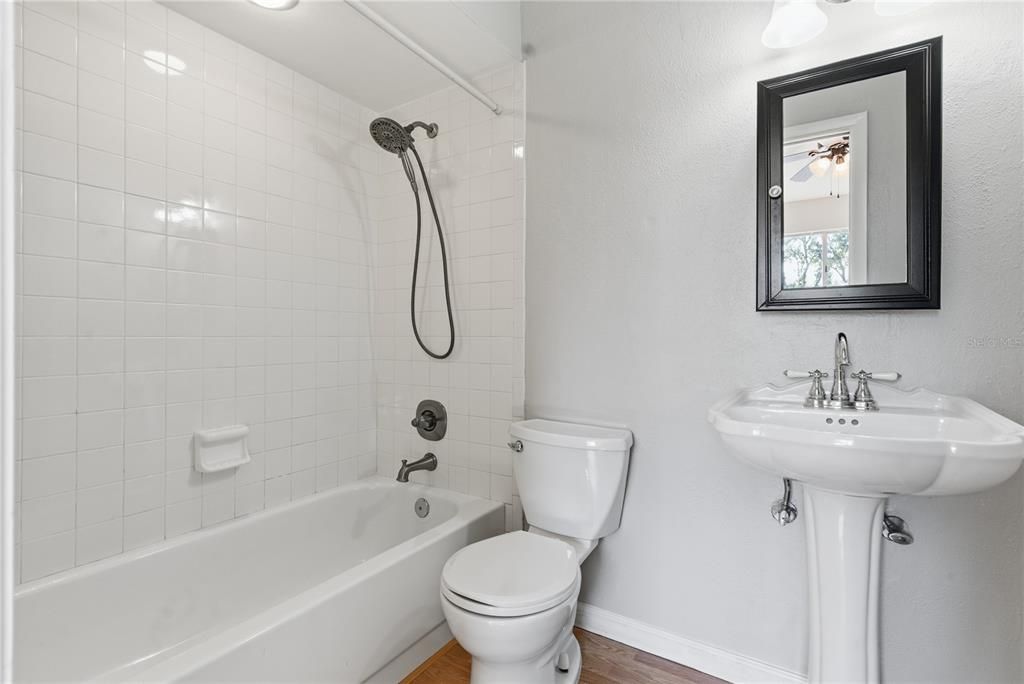 En Renta: $1,650 (2 camas, 2 baños, 800 Pies cuadrados)