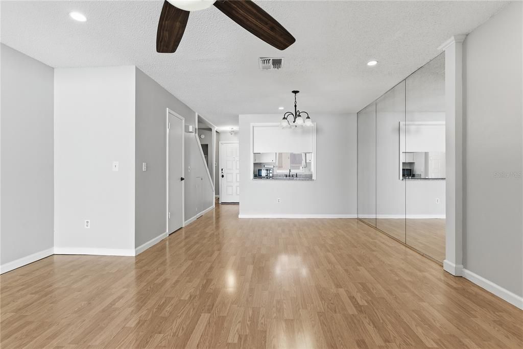 En Renta: $1,650 (2 camas, 2 baños, 800 Pies cuadrados)