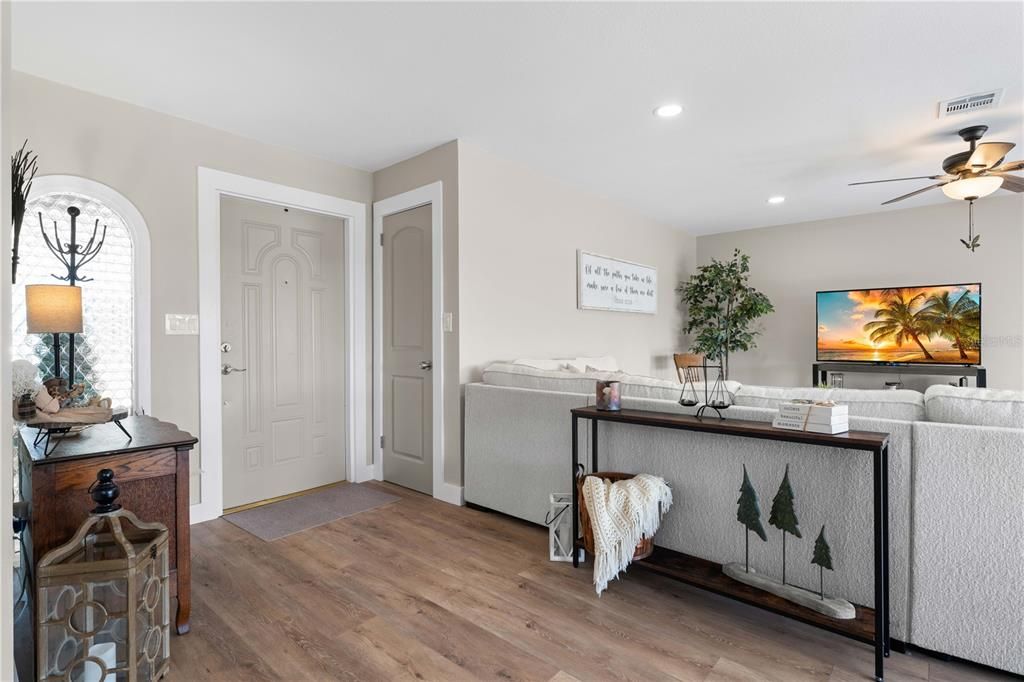 待售: $625,000 (3 贝兹, 2 浴室, 1617 平方英尺)