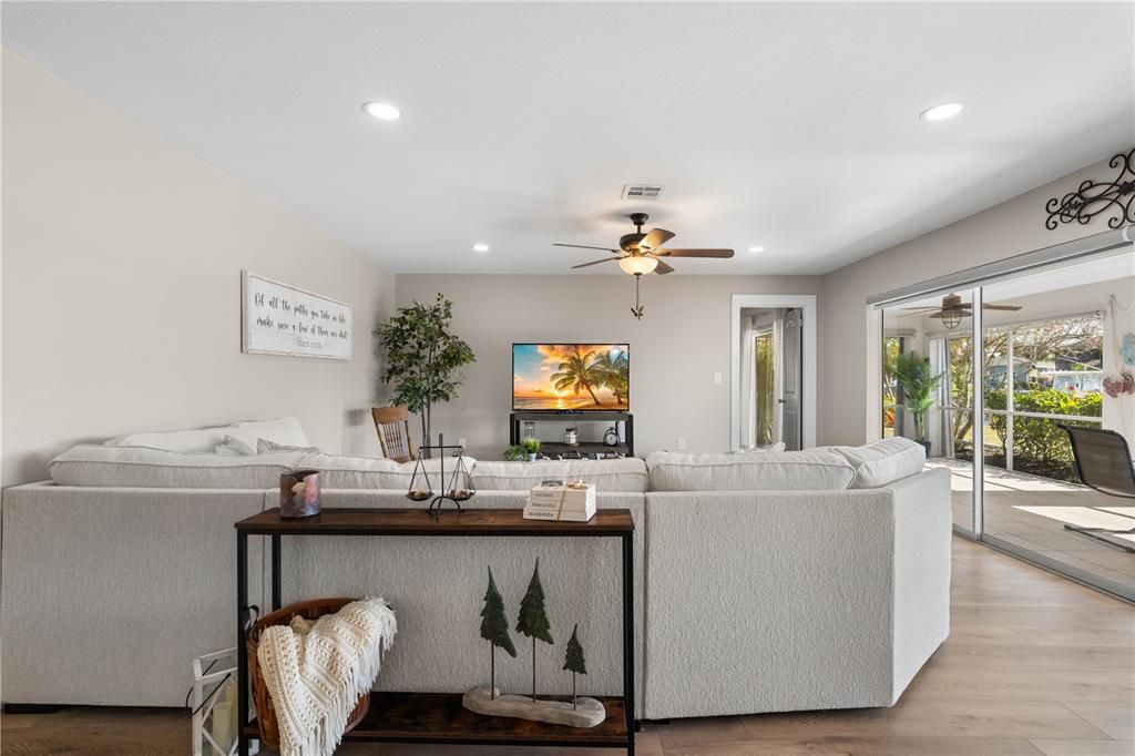 待售: $625,000 (3 贝兹, 2 浴室, 1617 平方英尺)