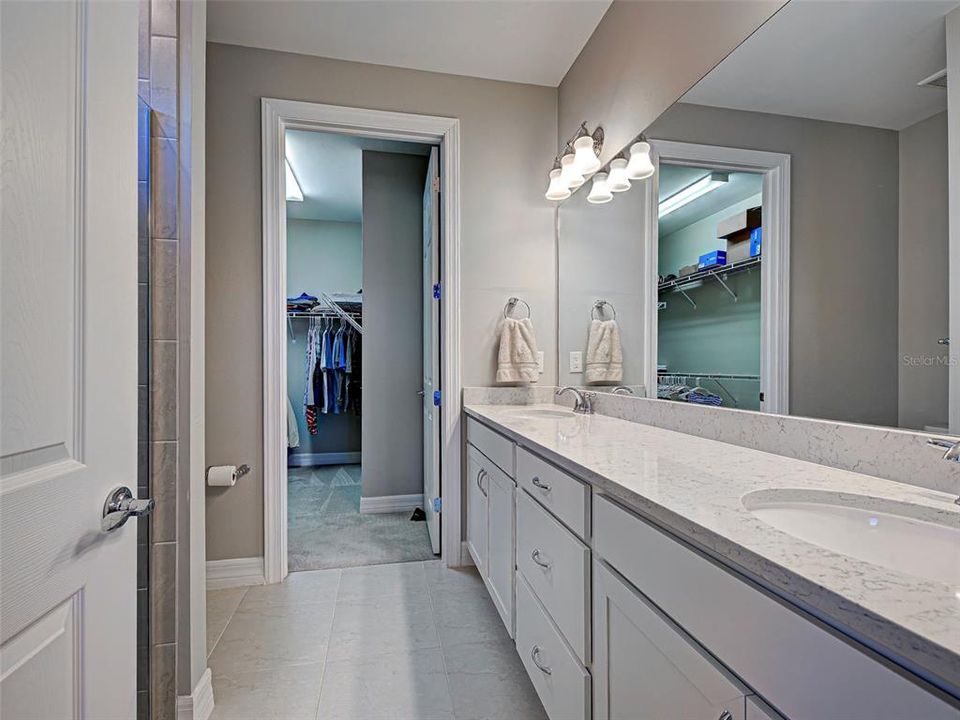 待售: $425,000 (2 贝兹, 2 浴室, 1436 平方英尺)