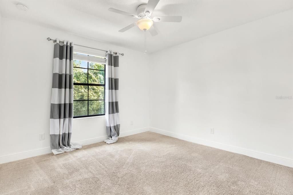 出租: $3,950 (4 贝兹, 3 浴室, 2502 平方英尺)