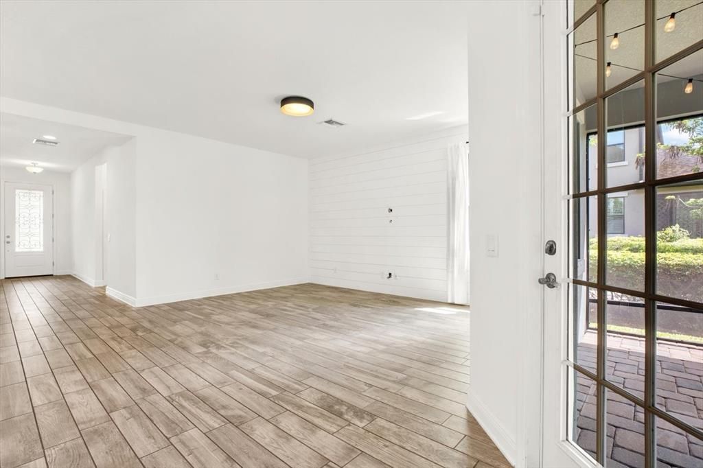 出租: $3,950 (4 贝兹, 3 浴室, 2502 平方英尺)