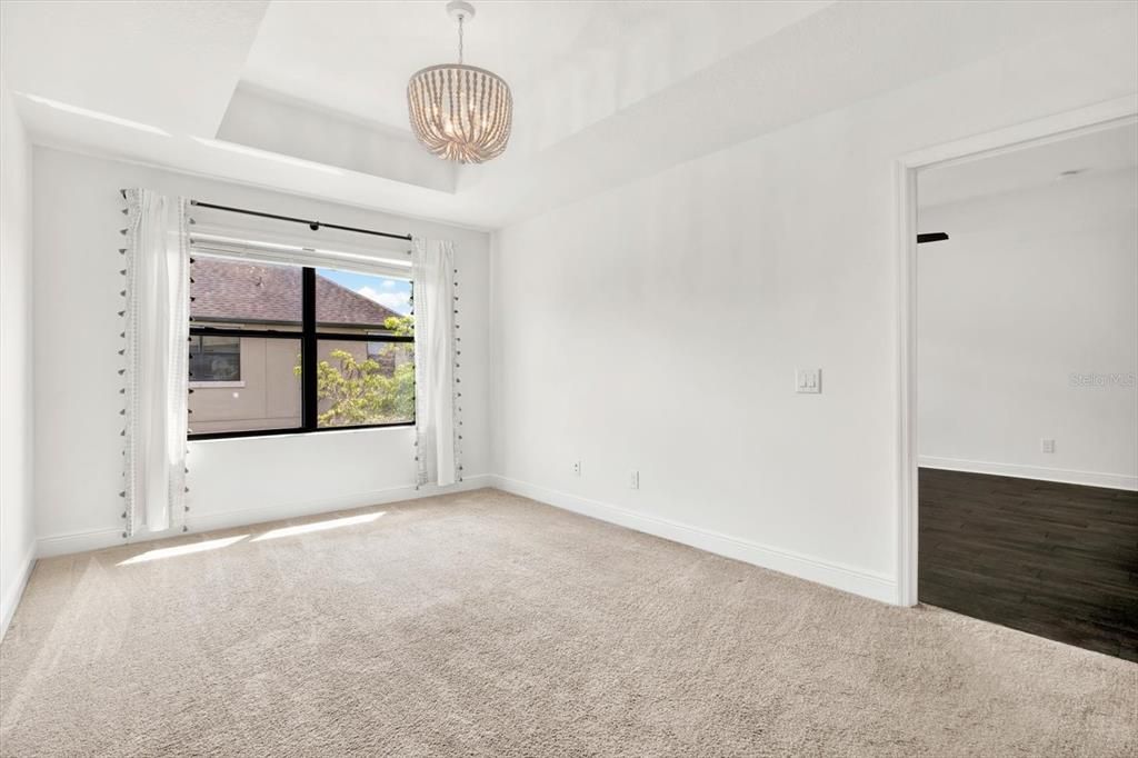 出租: $3,950 (4 贝兹, 3 浴室, 2502 平方英尺)