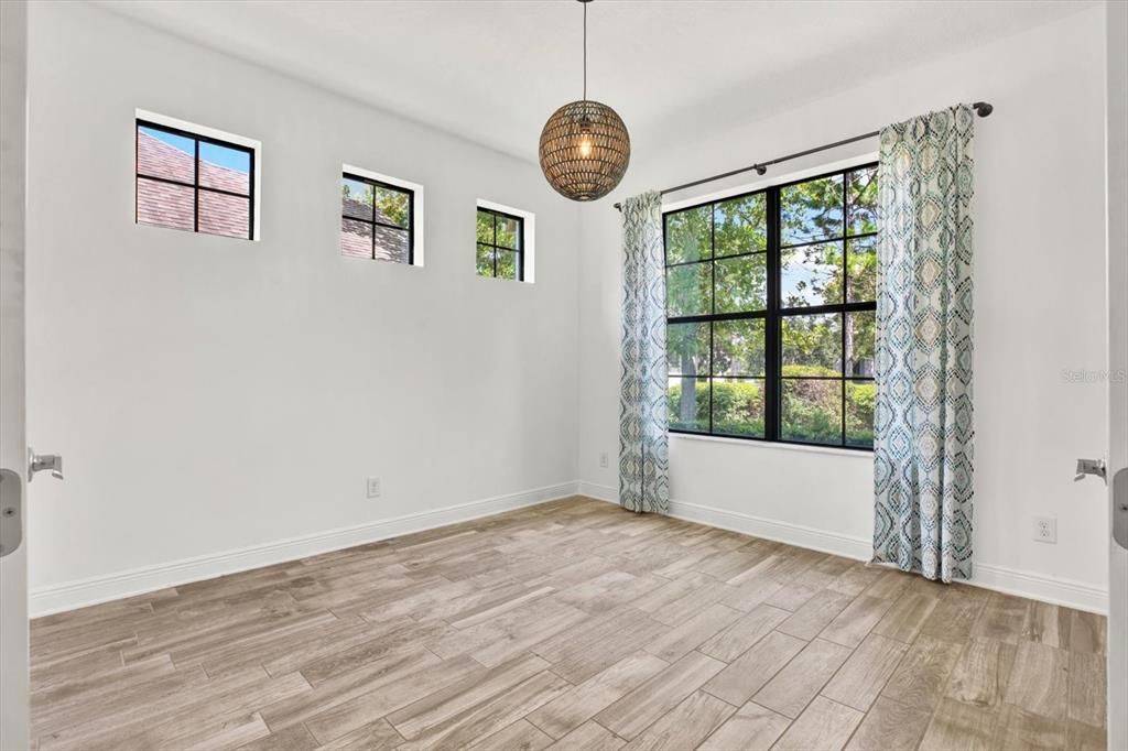 出租: $3,950 (4 贝兹, 3 浴室, 2502 平方英尺)