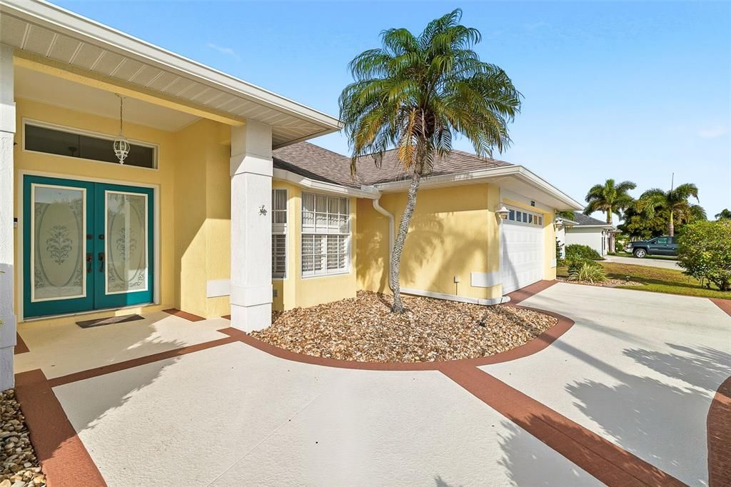 En Venta: $479,999 (3 camas, 2 baños, 2146 Pies cuadrados)