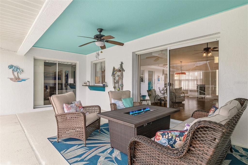 En Venta: $479,999 (3 camas, 2 baños, 2146 Pies cuadrados)