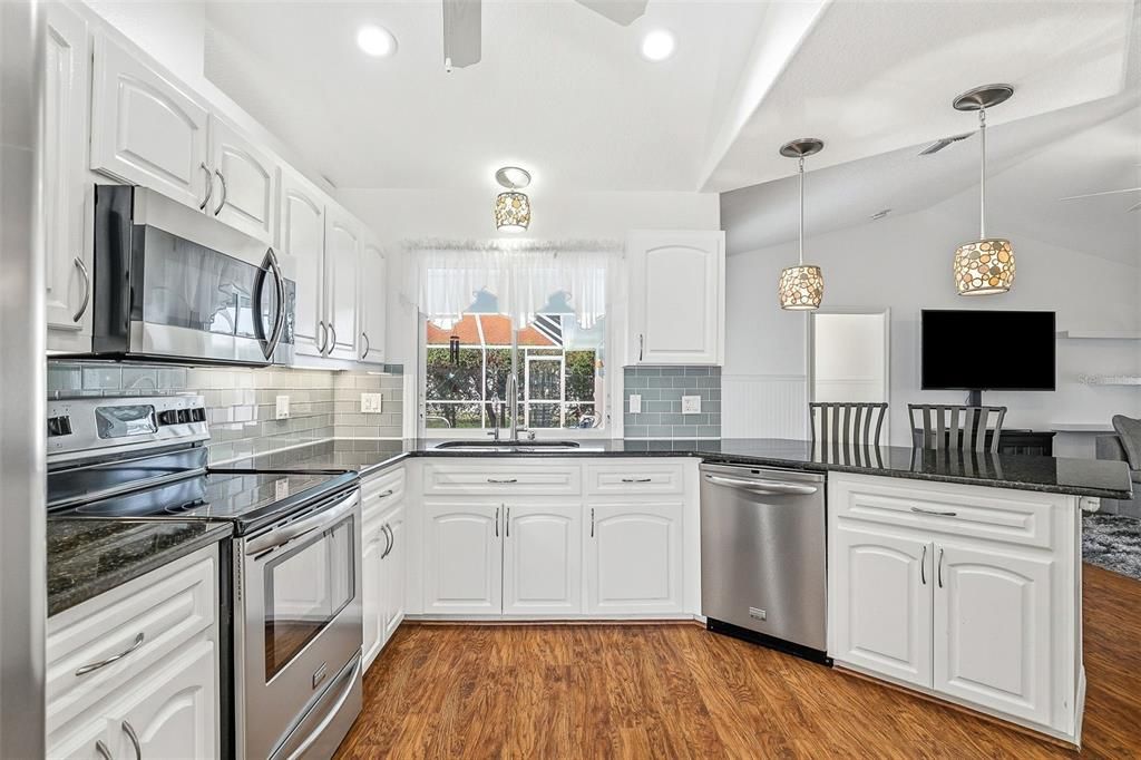 En Venta: $479,999 (3 camas, 2 baños, 2146 Pies cuadrados)