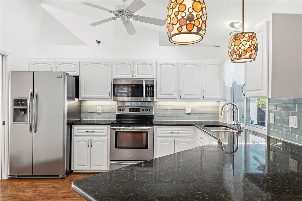 En Venta: $479,999 (3 camas, 2 baños, 2146 Pies cuadrados)