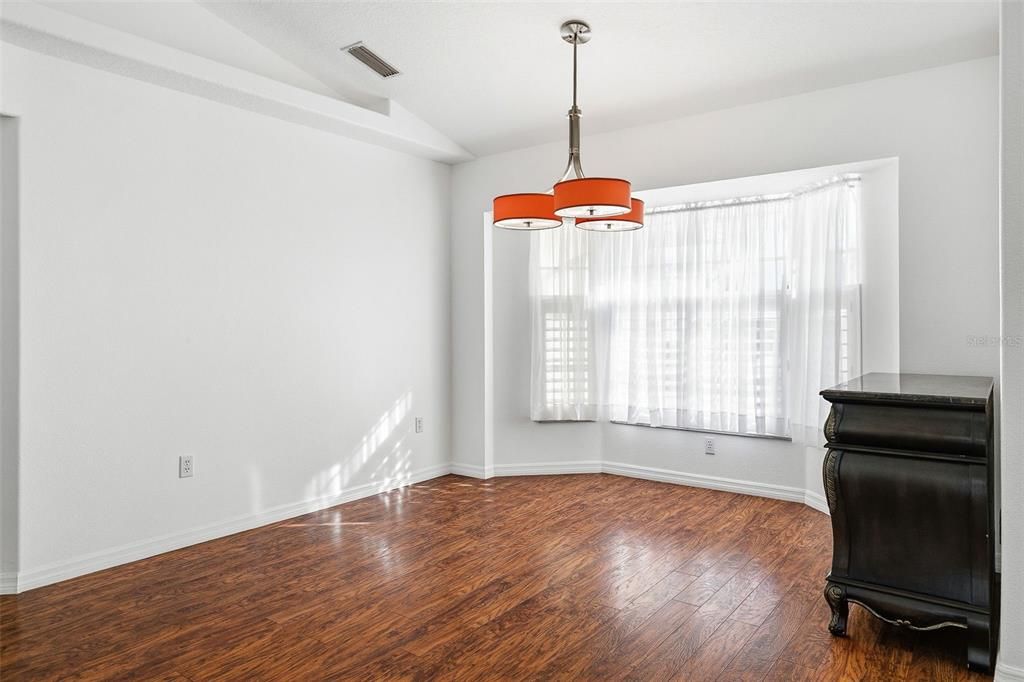 En Venta: $479,999 (3 camas, 2 baños, 2146 Pies cuadrados)