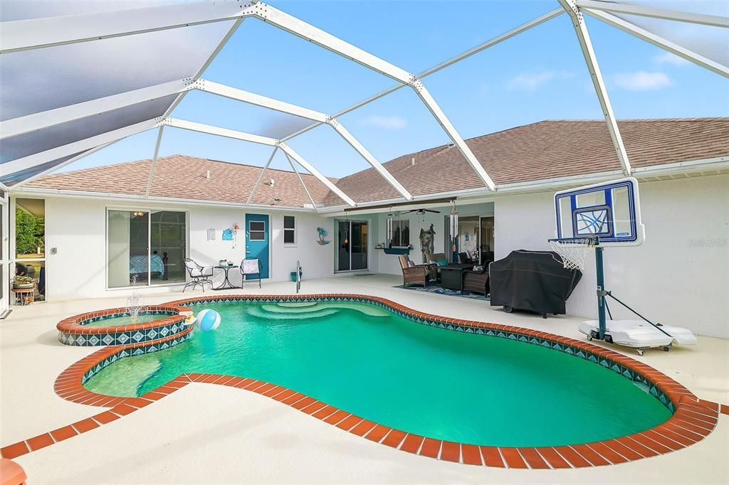 En Venta: $479,999 (3 camas, 2 baños, 2146 Pies cuadrados)