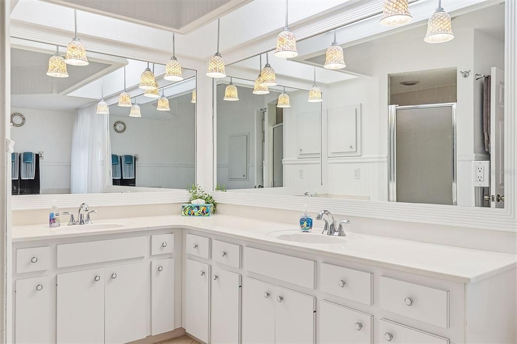 En Venta: $479,999 (3 camas, 2 baños, 2146 Pies cuadrados)