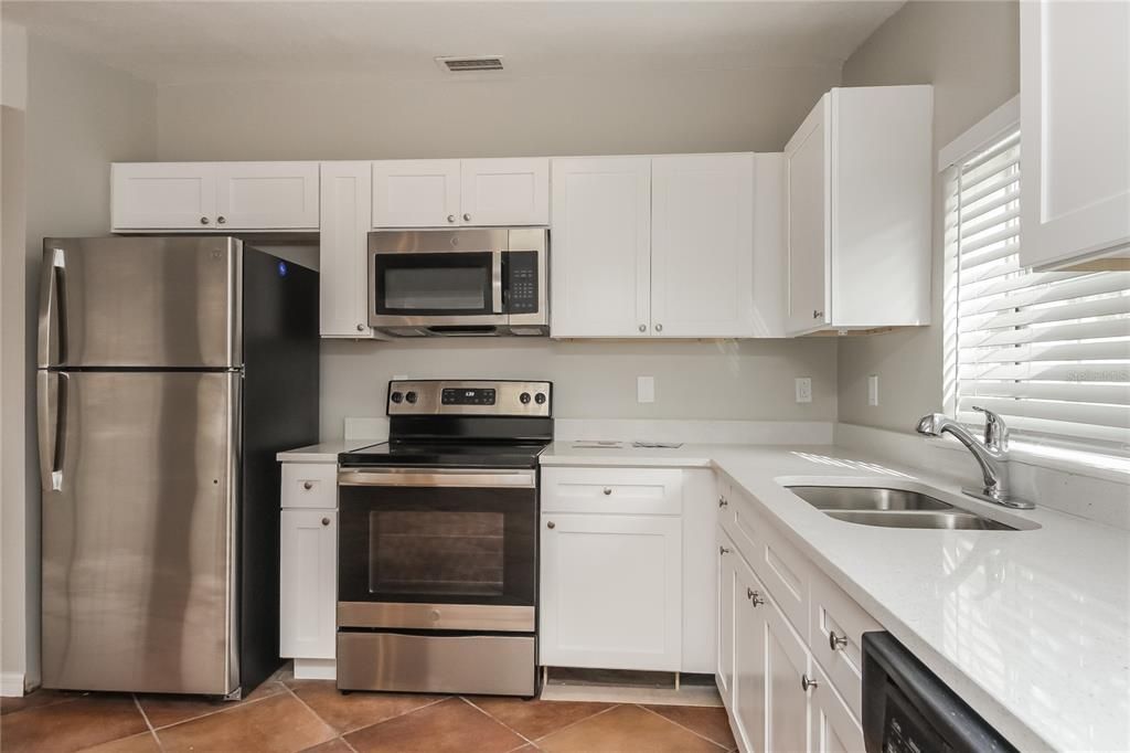 В аренду: $2,530 (3 спален, 2 ванн, 1763 Квадратных фут)