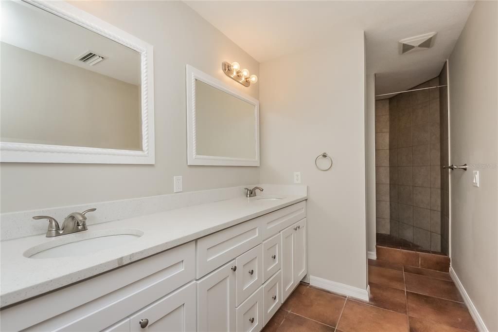 В аренду: $2,530 (3 спален, 2 ванн, 1763 Квадратных фут)