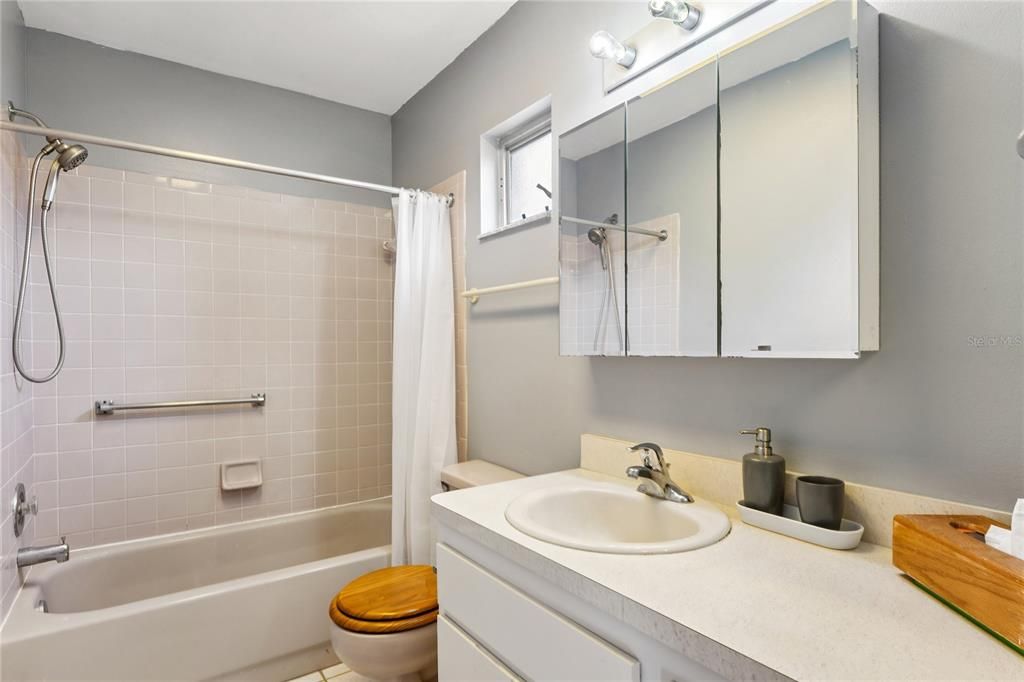 En Venta: $259,900 (3 camas, 2 baños, 1424 Pies cuadrados)