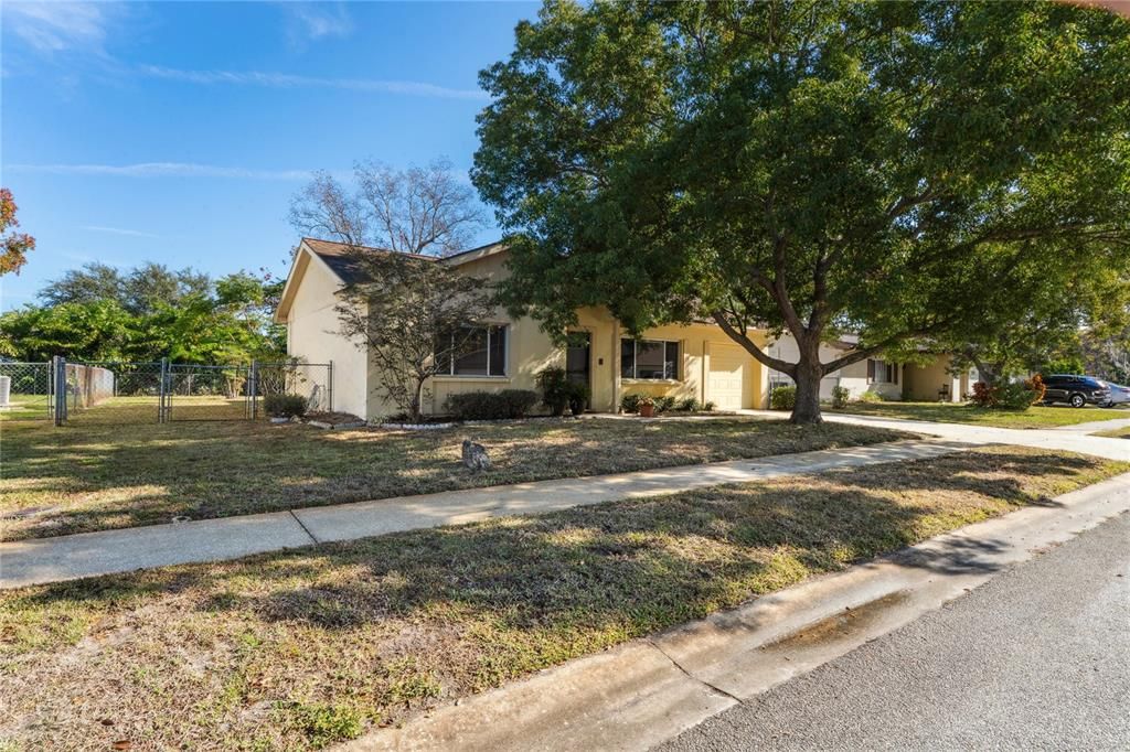 En Venta: $259,900 (3 camas, 2 baños, 1424 Pies cuadrados)