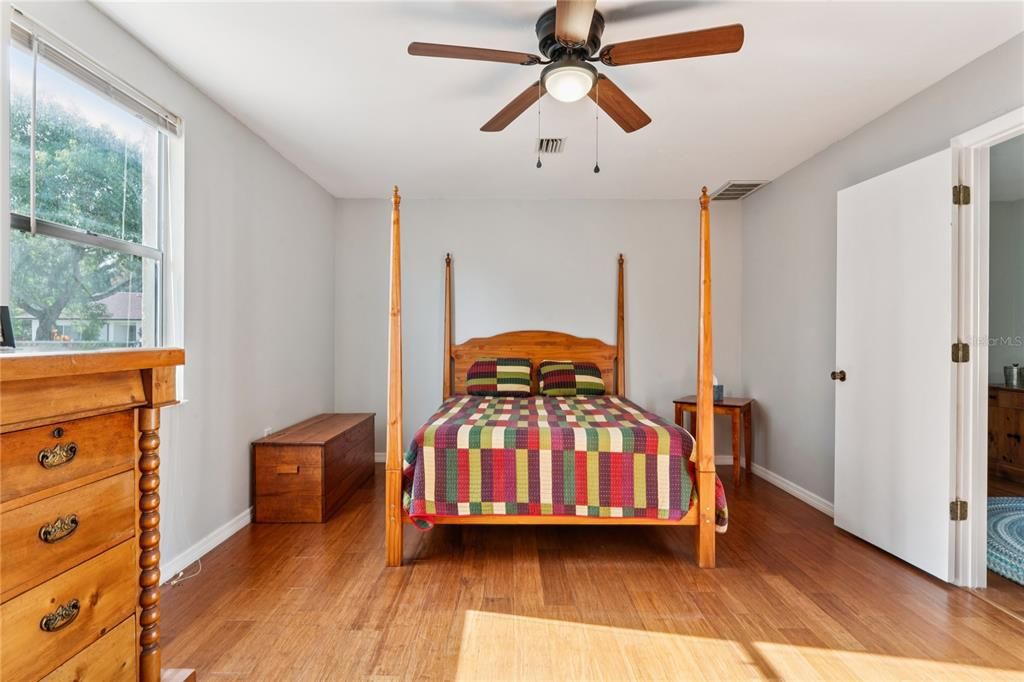 En Venta: $259,900 (3 camas, 2 baños, 1424 Pies cuadrados)