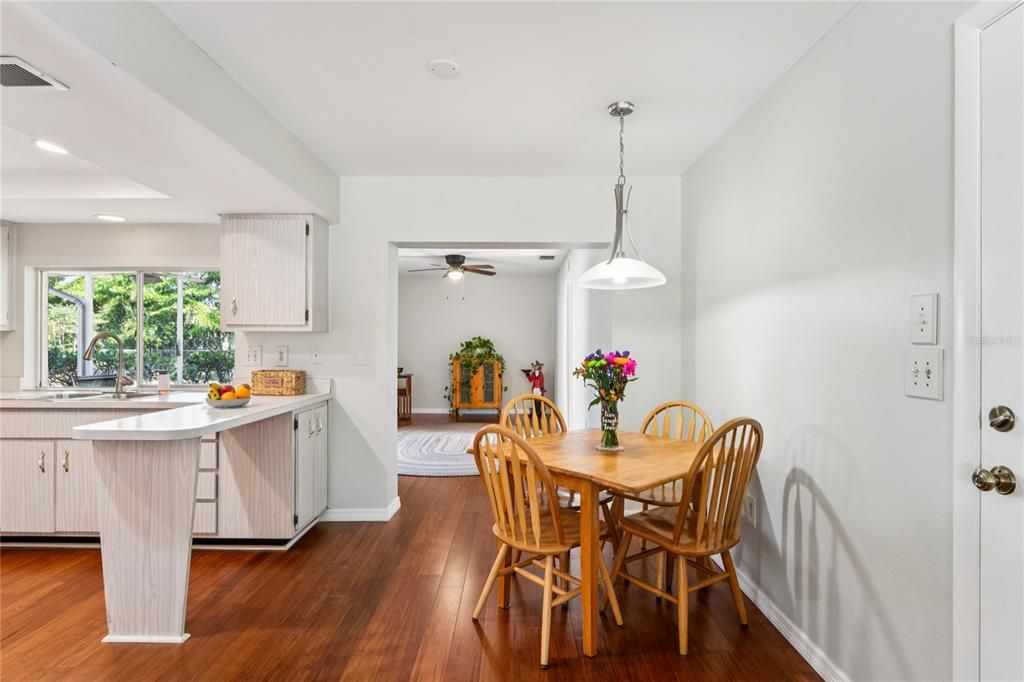 En Venta: $259,900 (3 camas, 2 baños, 1424 Pies cuadrados)