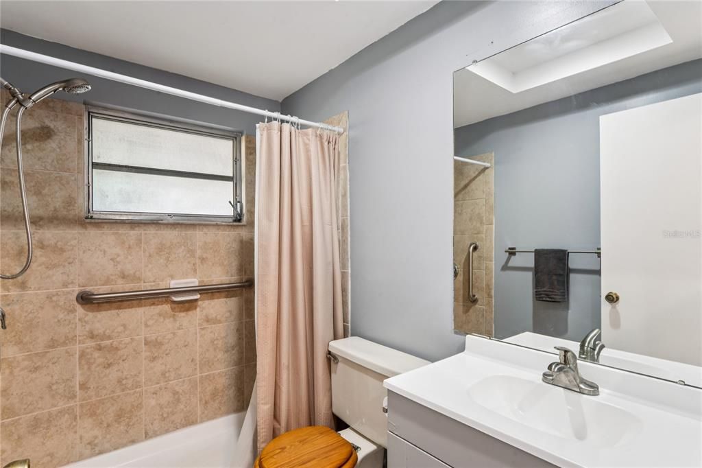 En Venta: $259,900 (3 camas, 2 baños, 1424 Pies cuadrados)